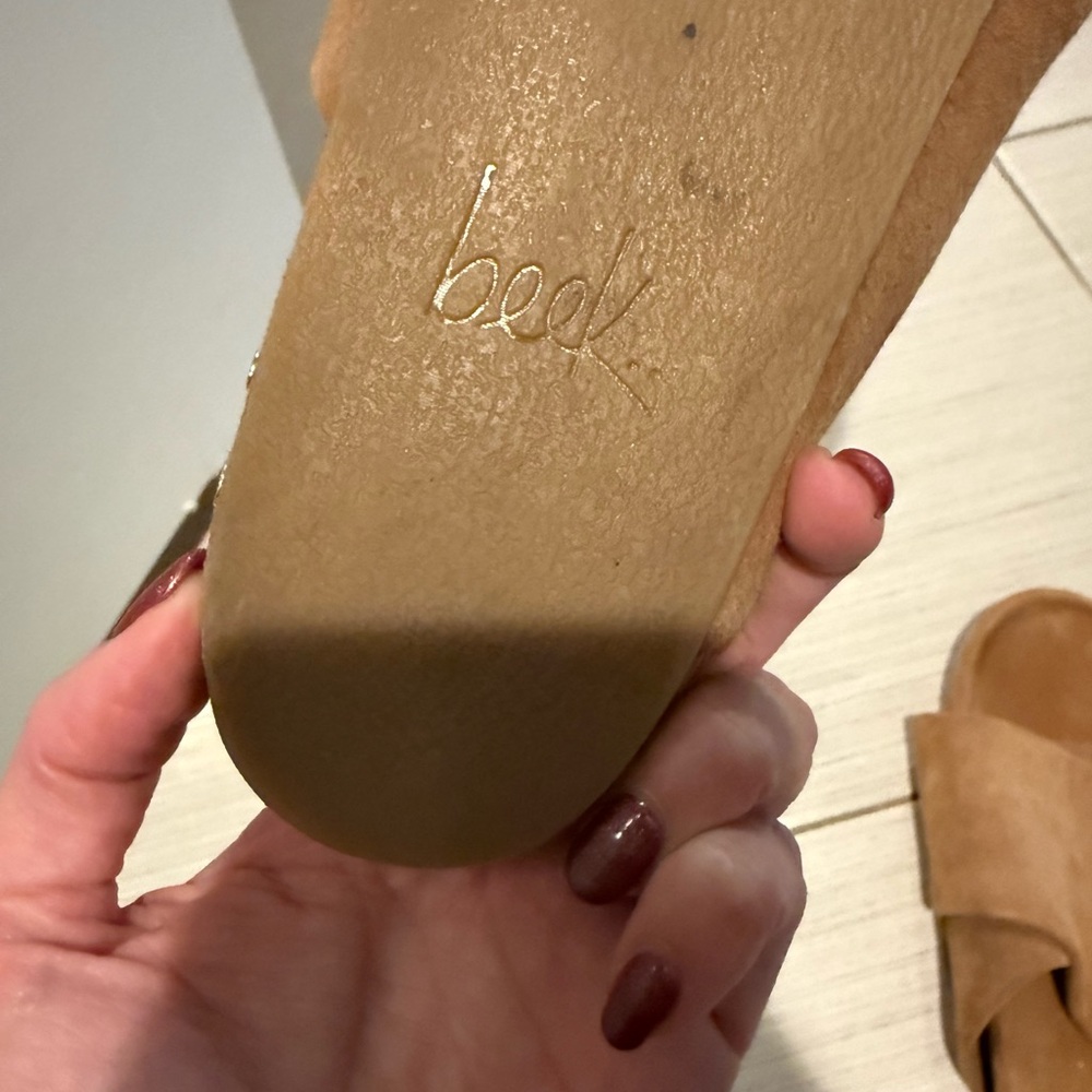 beek Tan Women's Slide Sandals - Picture 2 of 2